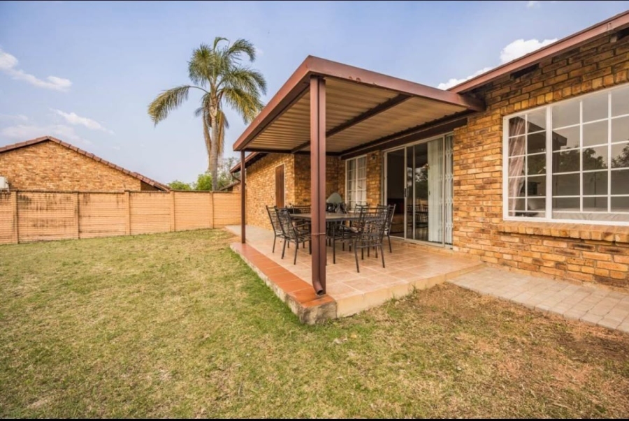 2 Bedroom Property for Sale in Equestria Gauteng