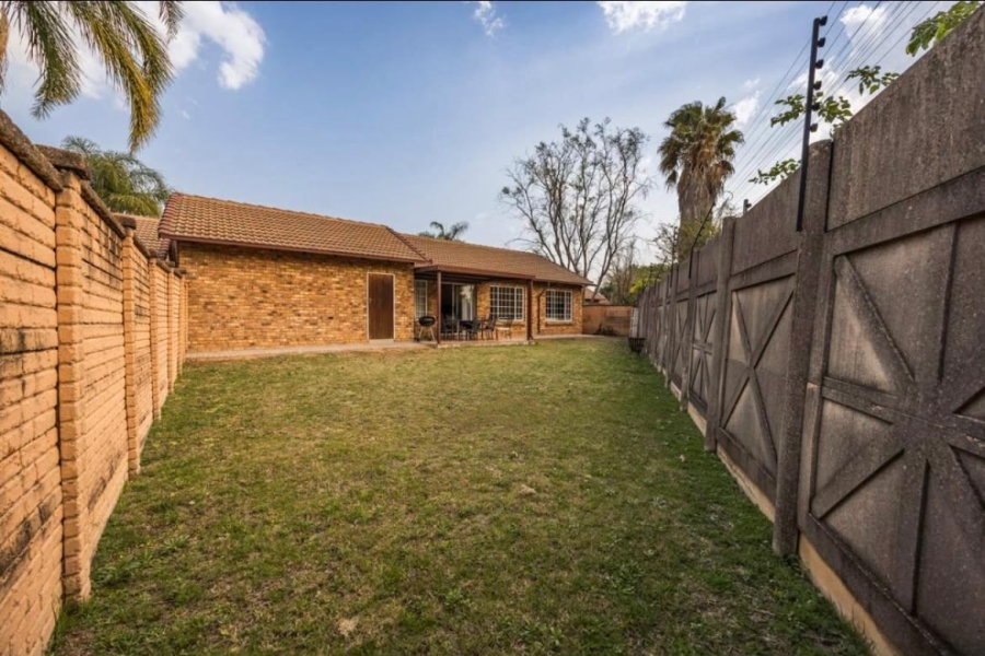 2 Bedroom Property for Sale in Equestria Gauteng