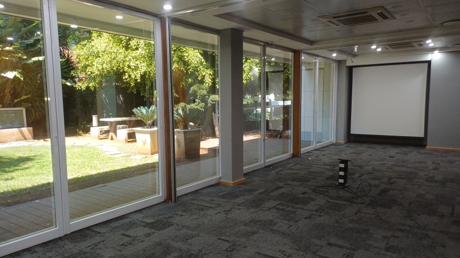 To Let Commercial Property for Rent in Wierda Valley Gauteng
