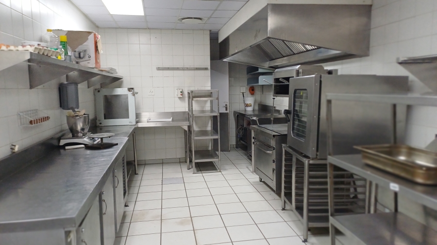 To Let Commercial Property for Rent in Wierda Valley Gauteng
