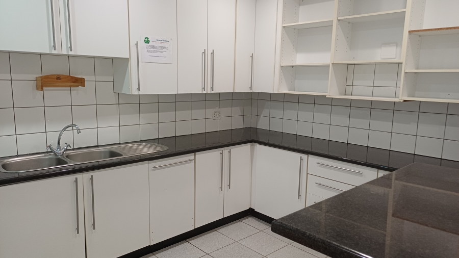 To Let Commercial Property for Rent in Wierda Valley Gauteng