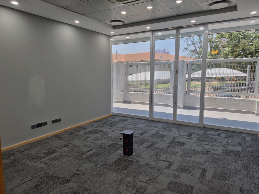 To Let Commercial Property for Rent in Wierda Valley Gauteng