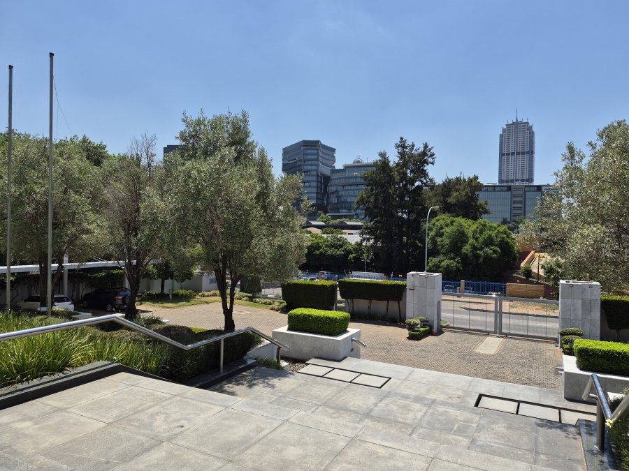 To Let Commercial Property for Rent in Wierda Valley Gauteng