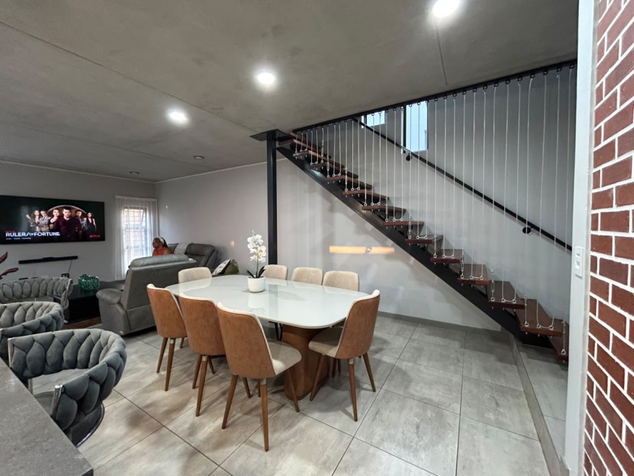 To Let 4 Bedroom Property for Rent in North Riding Gauteng