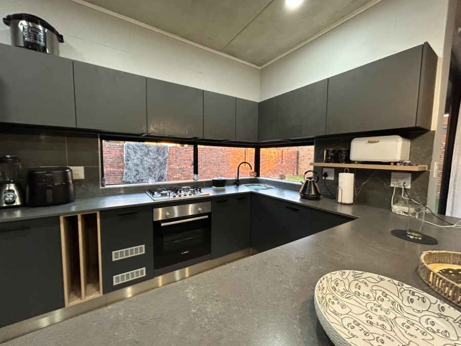 To Let 4 Bedroom Property for Rent in North Riding Gauteng