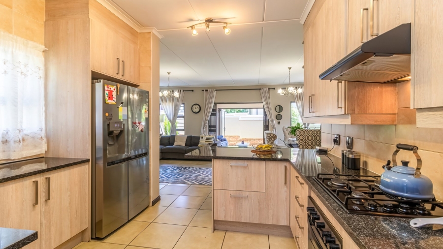 3 Bedroom Property for Sale in Ruimsig Gauteng