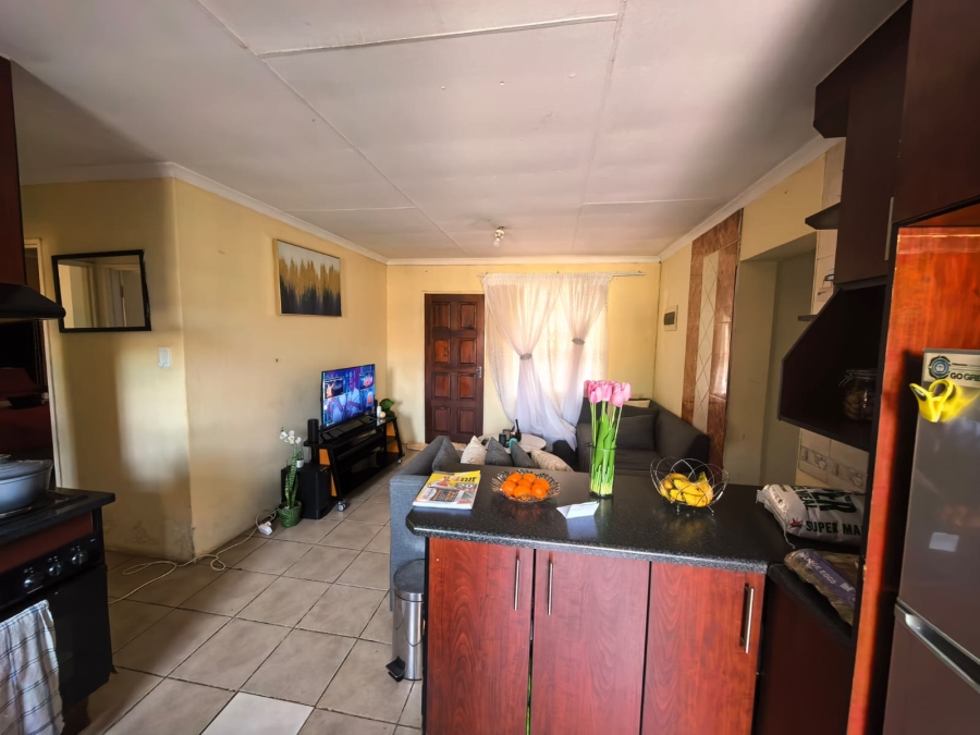 3 Bedroom Property for Sale in Golden Gardens Gauteng