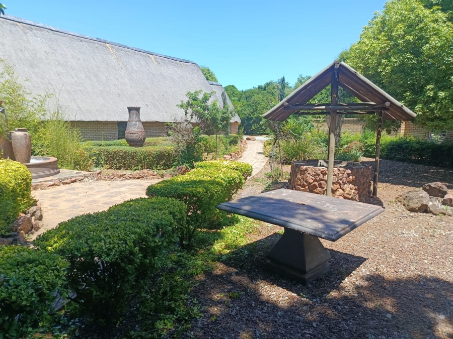 4 Bedroom Property for Sale in Unitas Park Gauteng