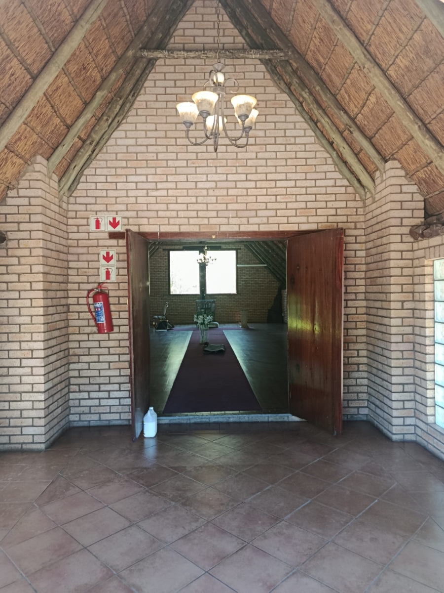 4 Bedroom Property for Sale in Unitas Park Gauteng