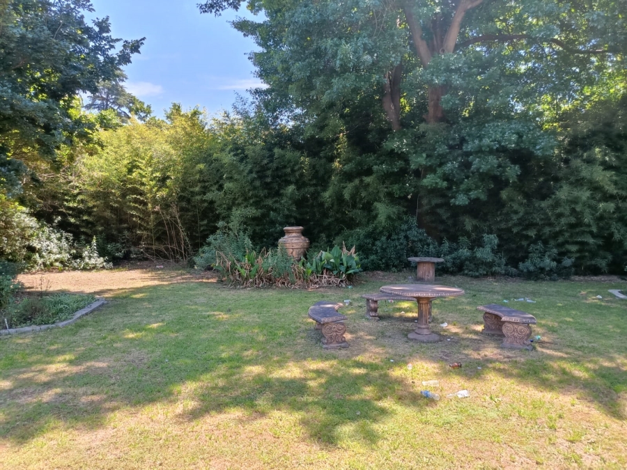 4 Bedroom Property for Sale in Unitas Park Gauteng