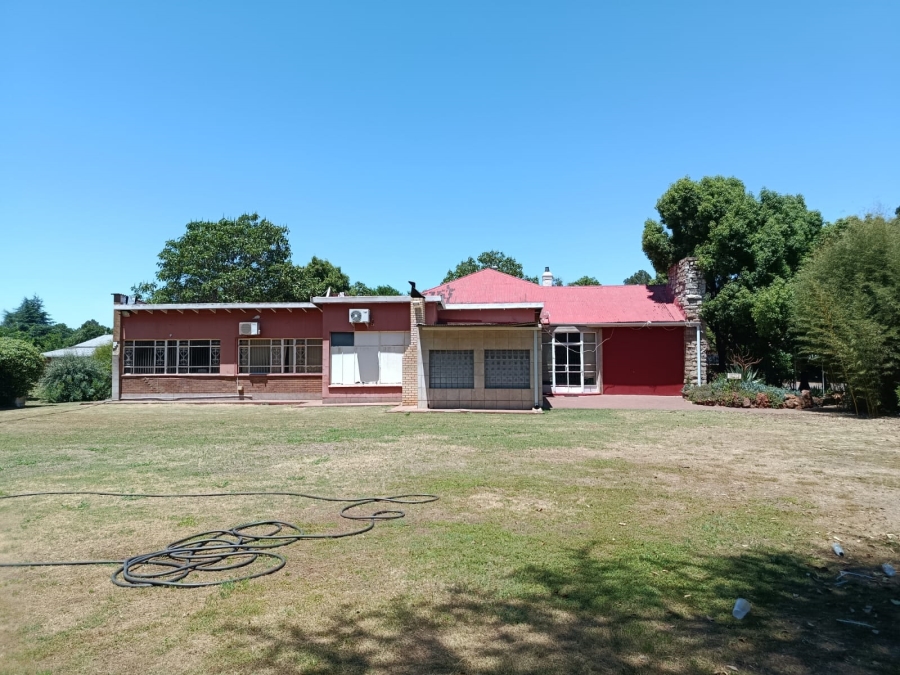 4 Bedroom Property for Sale in Unitas Park Gauteng