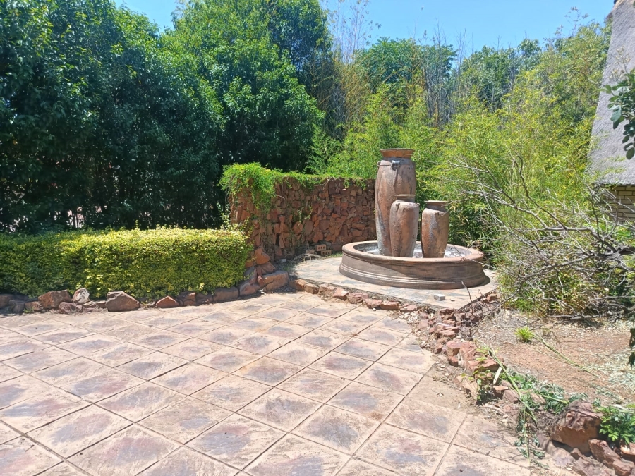 4 Bedroom Property for Sale in Unitas Park Gauteng