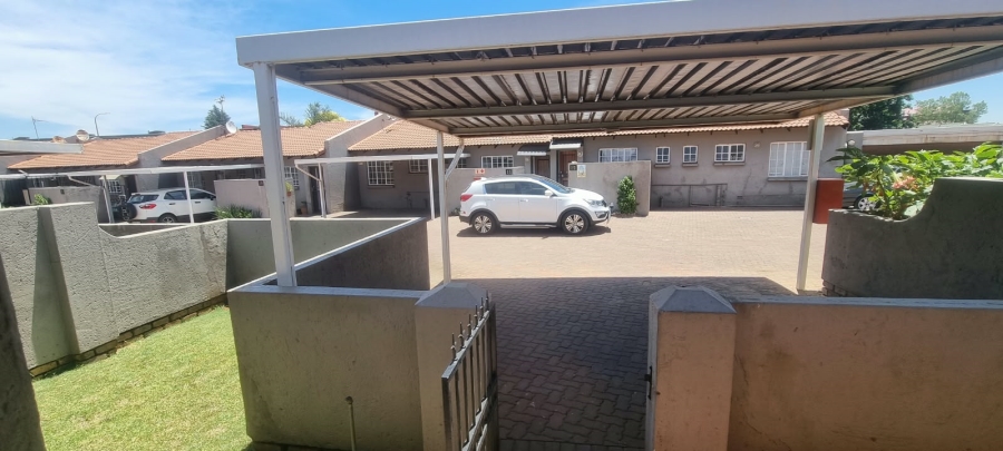To Let 2 Bedroom Property for Rent in Elspark Gauteng