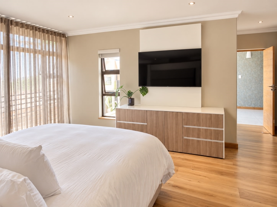 3 Bedroom Property for Sale in Hurlingham Gauteng