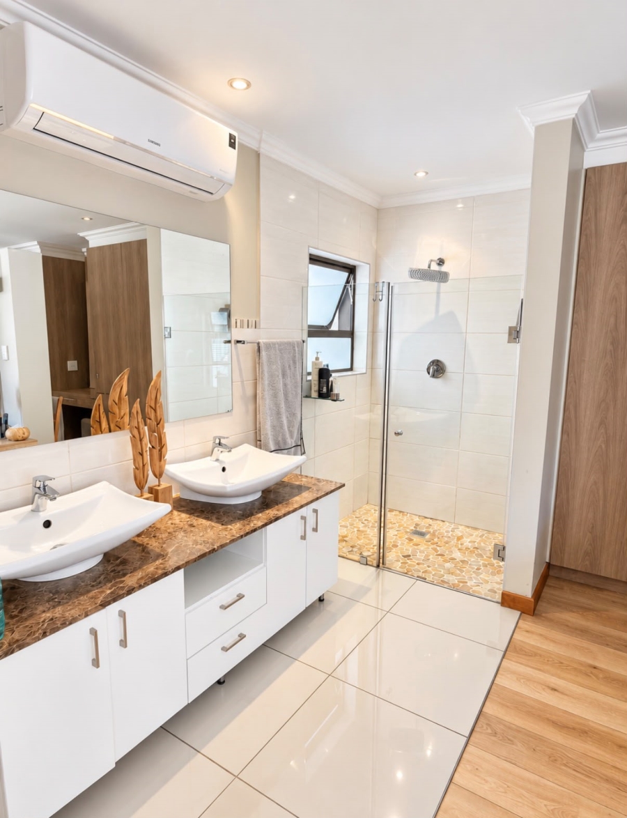 3 Bedroom Property for Sale in Hurlingham Gauteng