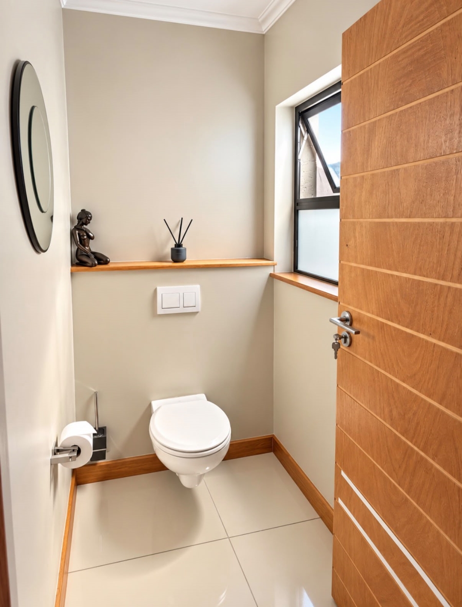 3 Bedroom Property for Sale in Hurlingham Gauteng
