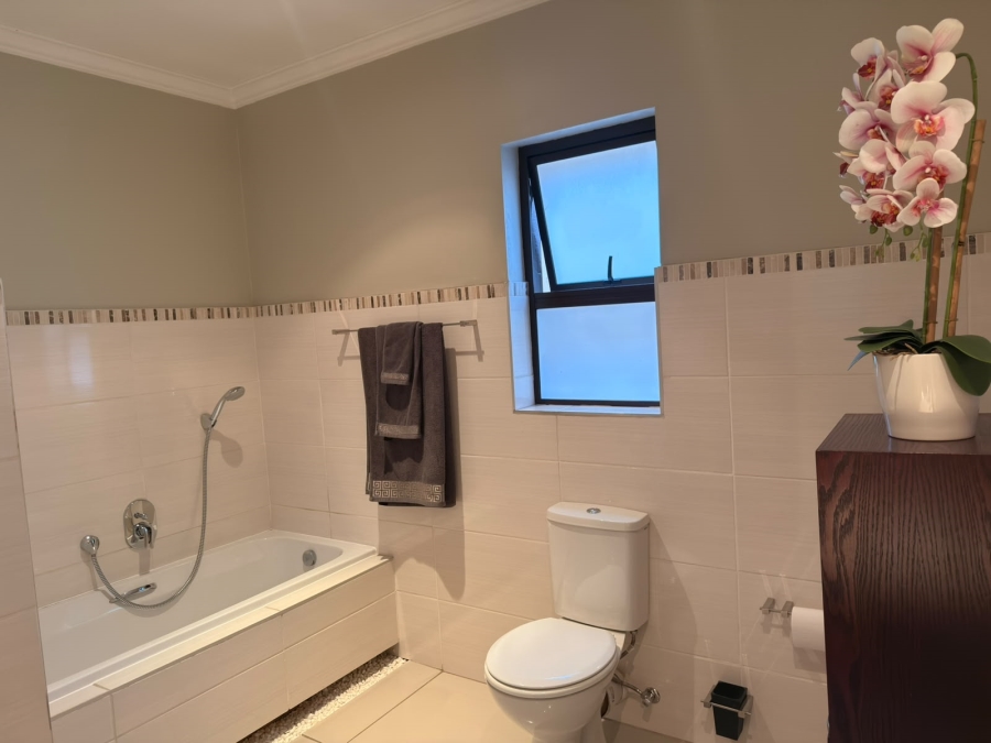 3 Bedroom Property for Sale in Hurlingham Gauteng