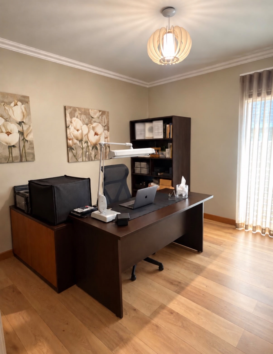 3 Bedroom Property for Sale in Hurlingham Gauteng