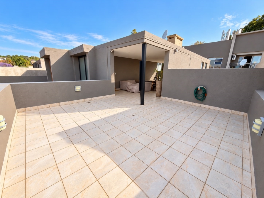 3 Bedroom Property for Sale in Hurlingham Gauteng