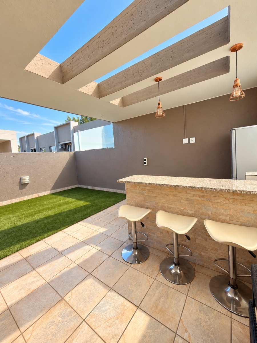3 Bedroom Property for Sale in Hurlingham Gauteng