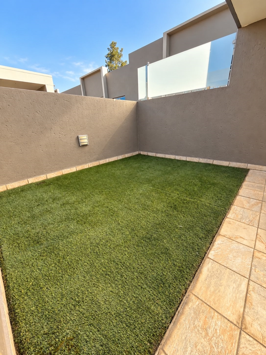 3 Bedroom Property for Sale in Hurlingham Gauteng