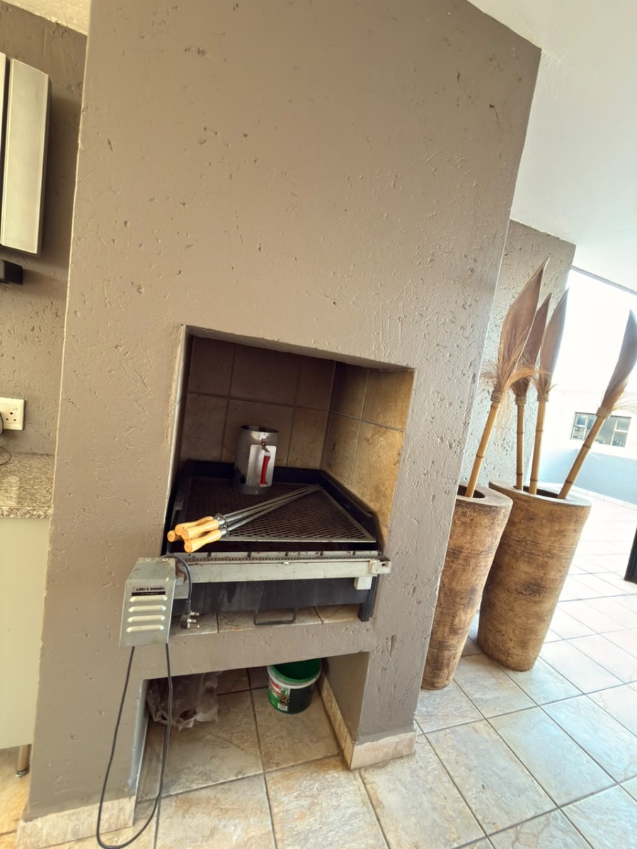 3 Bedroom Property for Sale in Hurlingham Gauteng