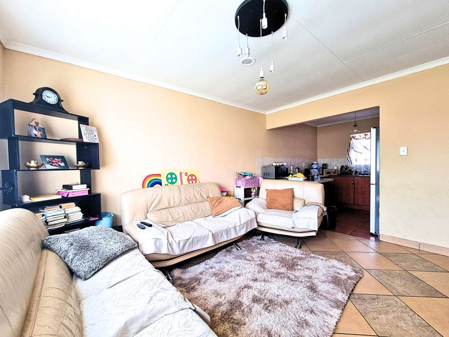 2 Bedroom Property for Sale in Noordwyk Gauteng