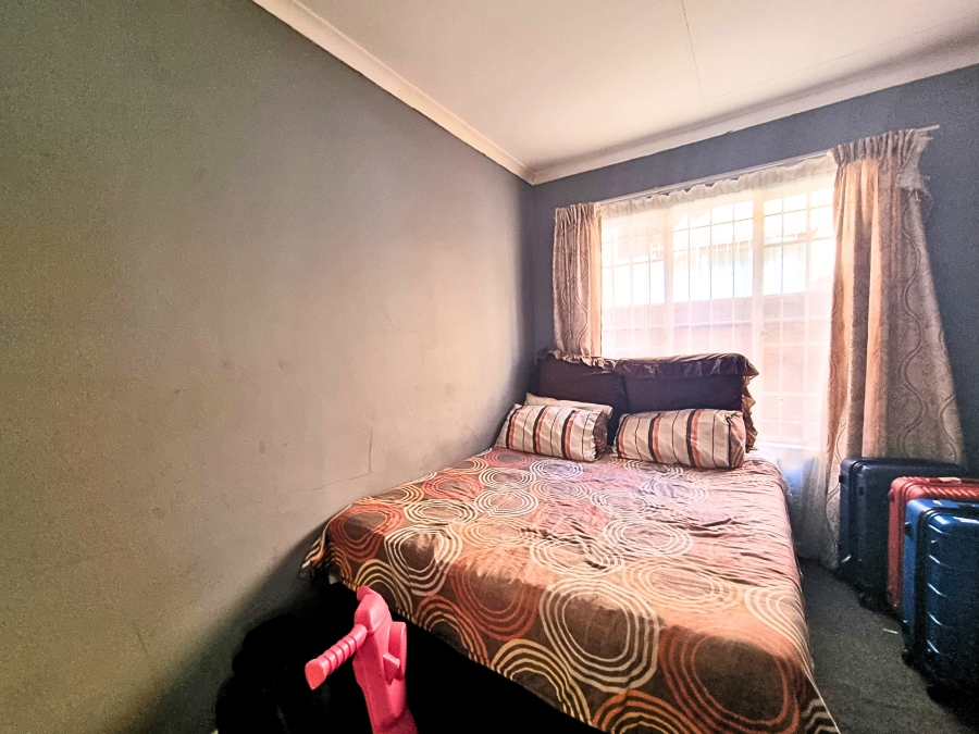 2 Bedroom Property for Sale in Noordwyk Gauteng