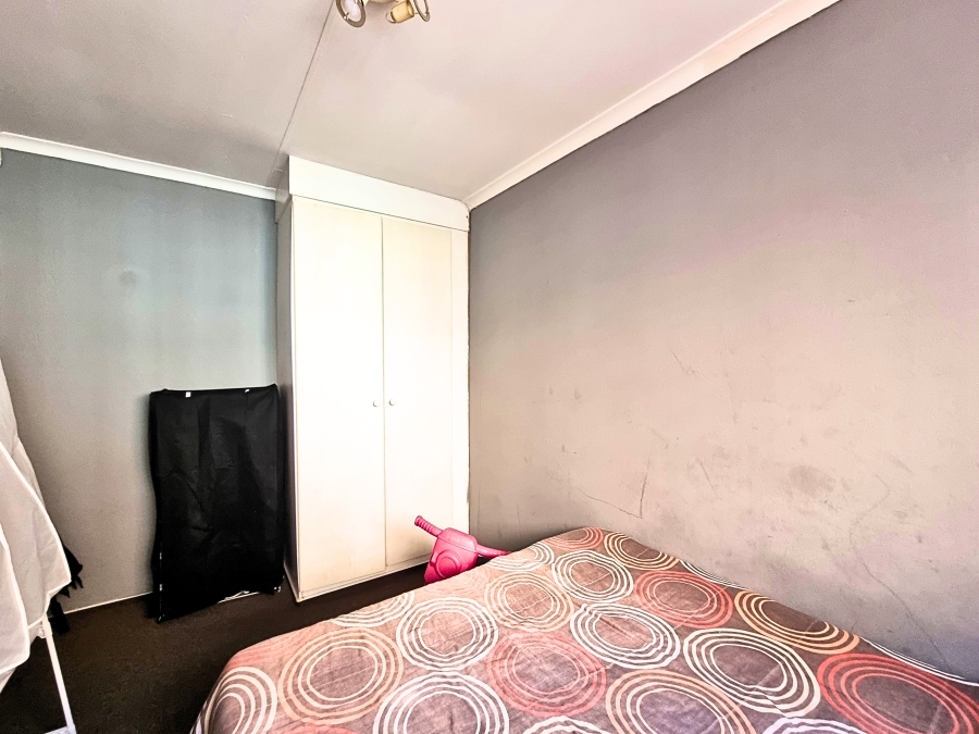 2 Bedroom Property for Sale in Noordwyk Gauteng