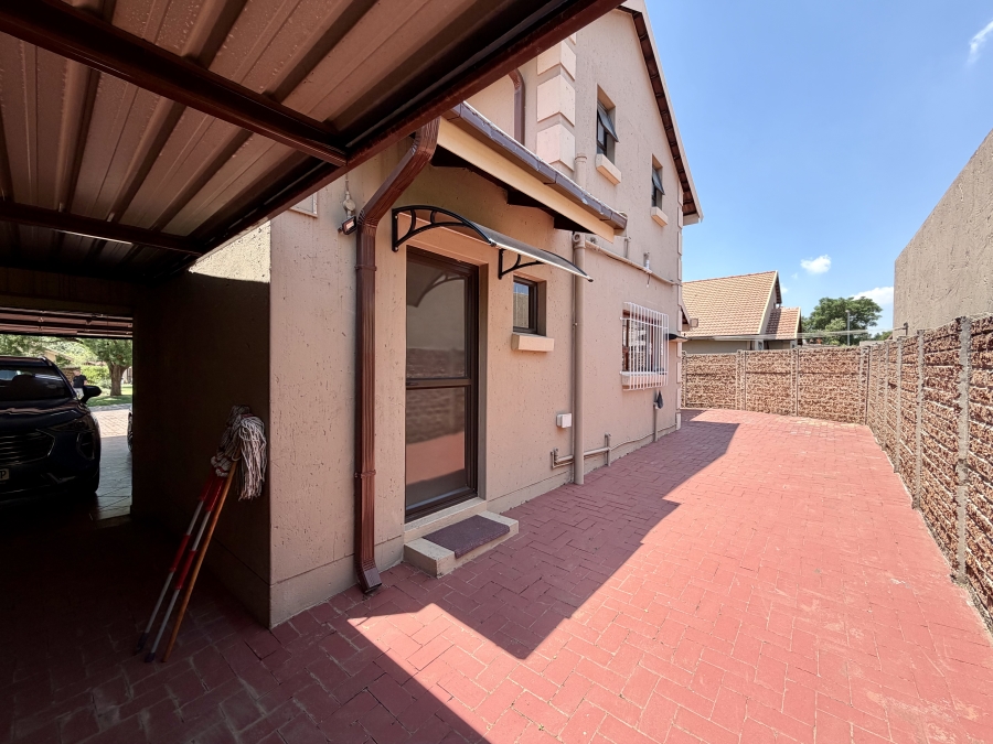 4 Bedroom Property for Sale in Pomona Gauteng