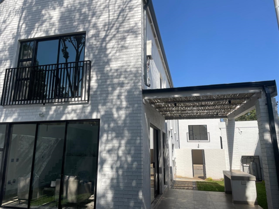 3 Bedroom Property for Sale in Dunkeld Gauteng