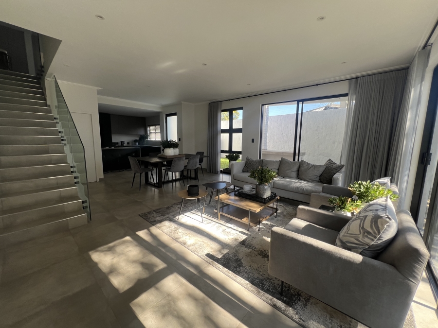 3 Bedroom Property for Sale in Dunkeld Gauteng