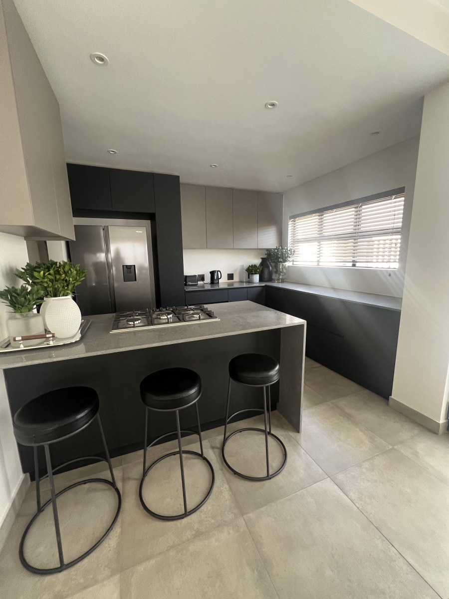 3 Bedroom Property for Sale in Dunkeld Gauteng