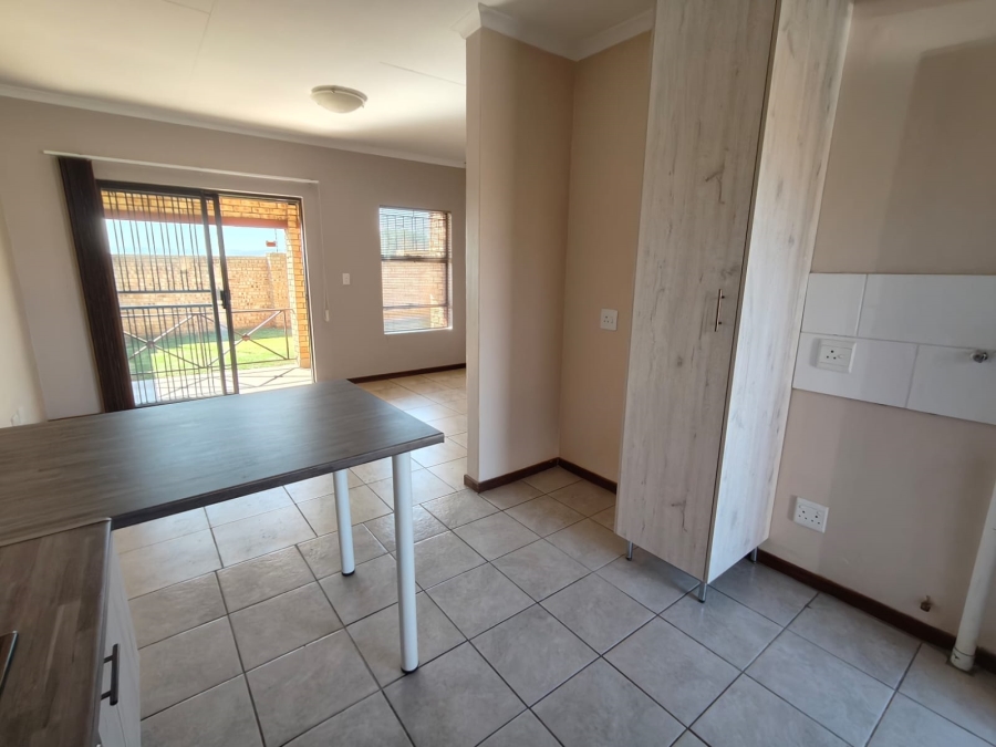 To Let 2 Bedroom Property for Rent in Riversdale Gauteng