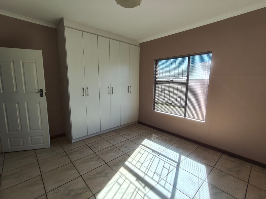 To Let 2 Bedroom Property for Rent in Riversdale Gauteng