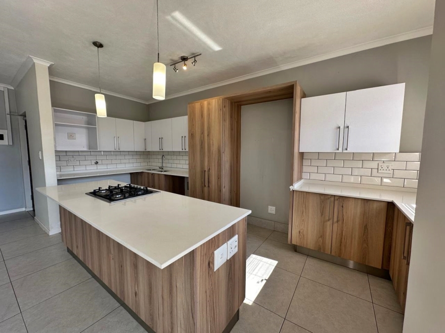 To Let 2 Bedroom Property for Rent in Golden Fields Estate Gauteng