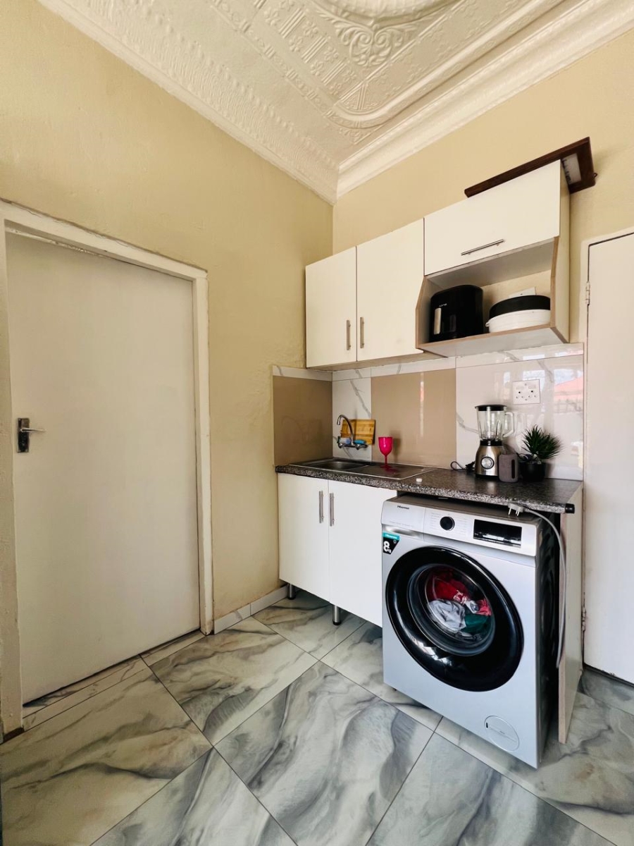 1 Bedroom Property for Sale in Newlands Gauteng