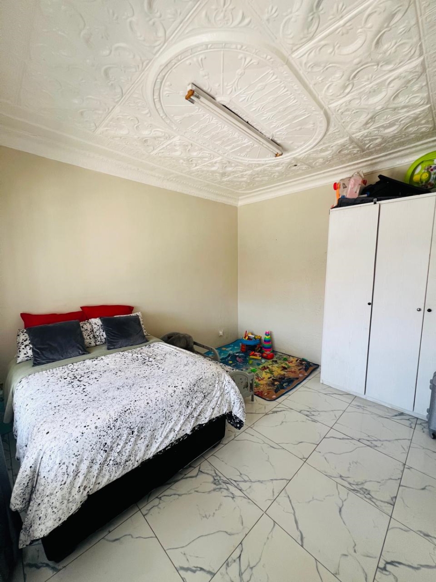 1 Bedroom Property for Sale in Newlands Gauteng