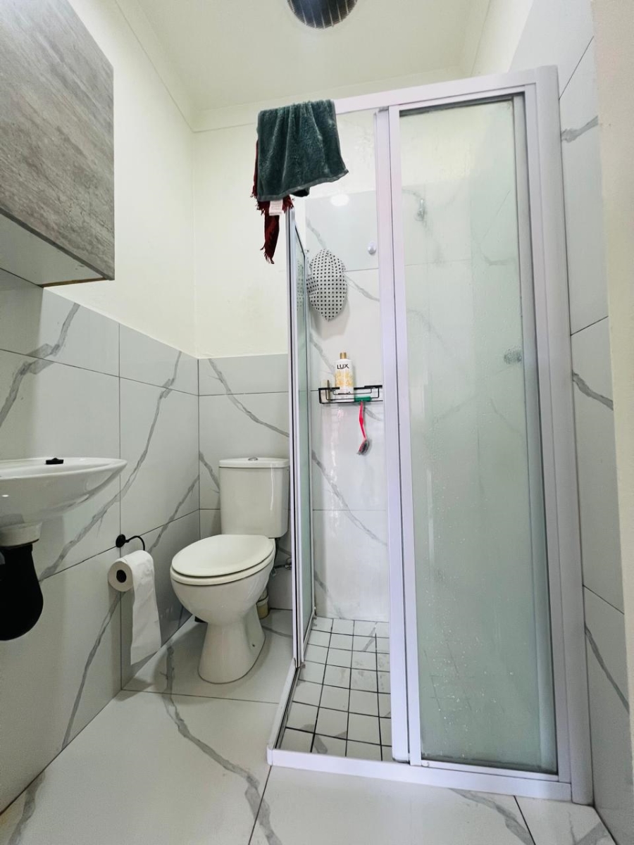 1 Bedroom Property for Sale in Newlands Gauteng