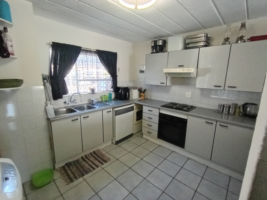 To Let 1 Bedroom Property for Rent in Witfield Gauteng