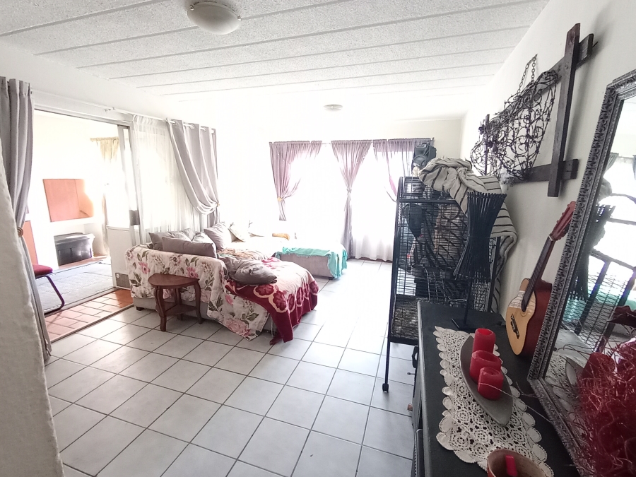 To Let 1 Bedroom Property for Rent in Witfield Gauteng