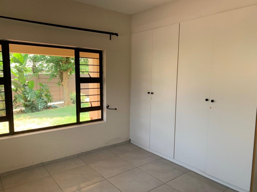 2 Bedroom Property for Sale in Sunninghill Gauteng