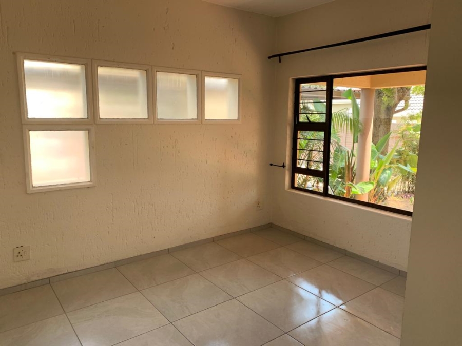 2 Bedroom Property for Sale in Sunninghill Gauteng