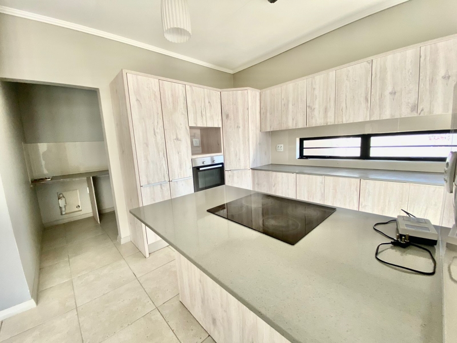 To Let 3 Bedroom Property for Rent in Amberfield Gauteng