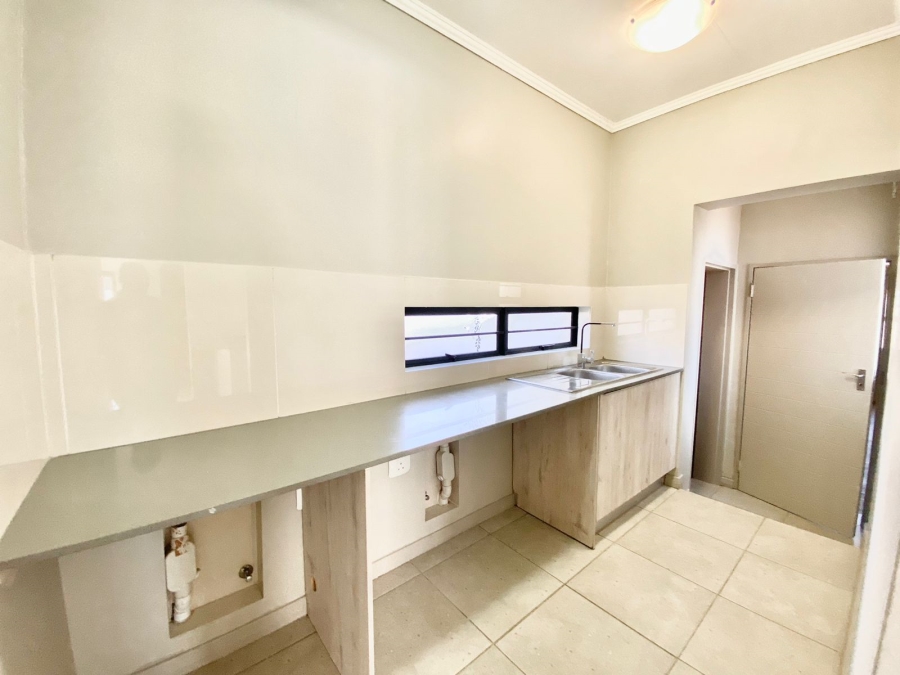 To Let 3 Bedroom Property for Rent in Amberfield Gauteng