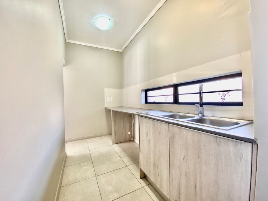 To Let 3 Bedroom Property for Rent in Amberfield Gauteng