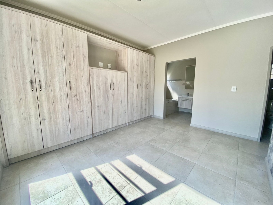 To Let 3 Bedroom Property for Rent in Amberfield Gauteng