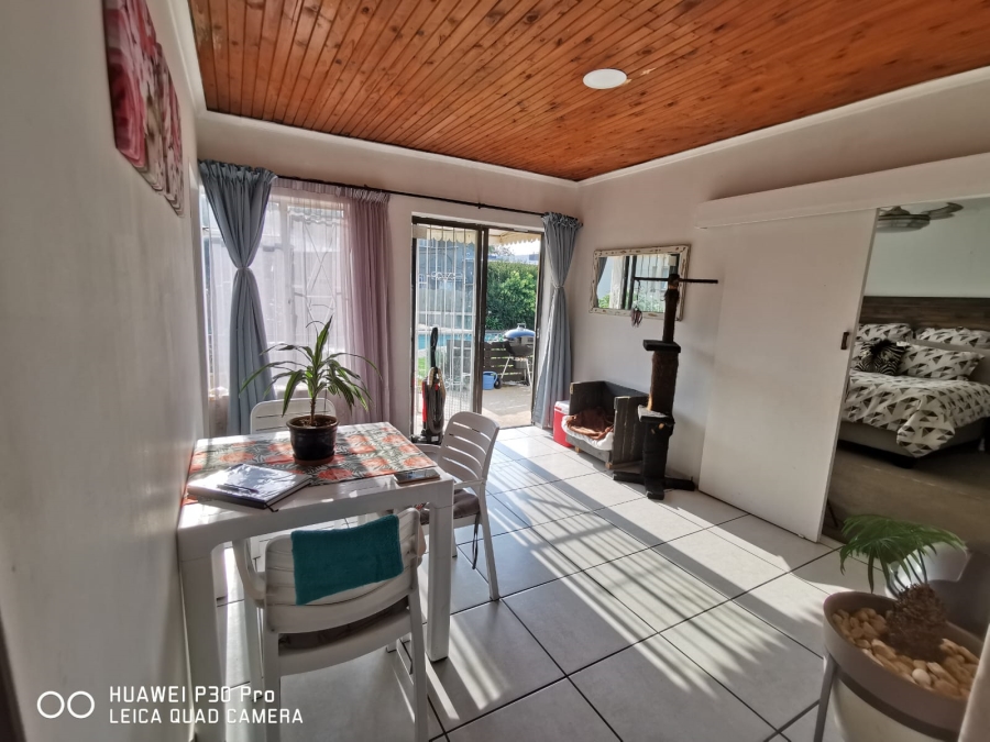 To Let 2 Bedroom Property for Rent in Dalview Gauteng