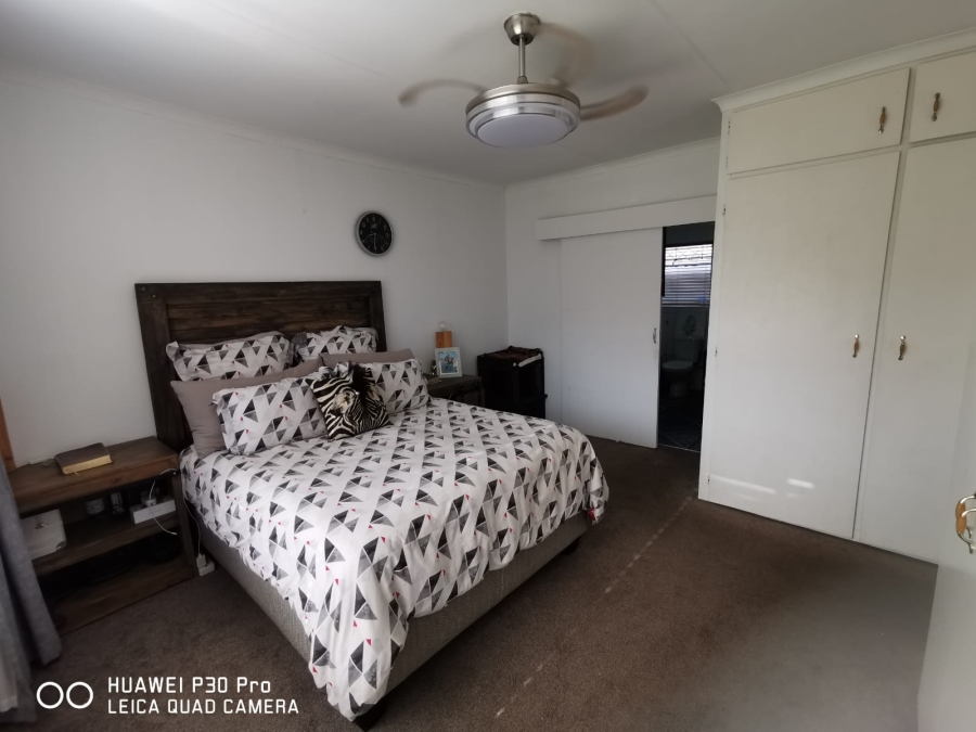 To Let 2 Bedroom Property for Rent in Dalview Gauteng