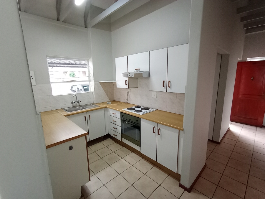 To Let 2 Bedroom Property for Rent in Glen Marais Gauteng
